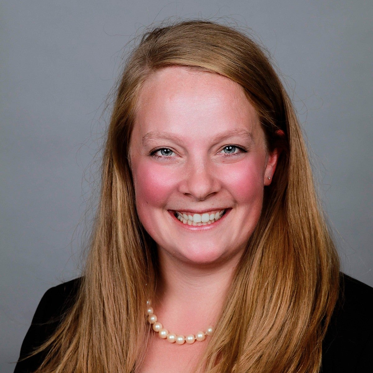 Oregon Executive MBA graduate Heidi DeWitt