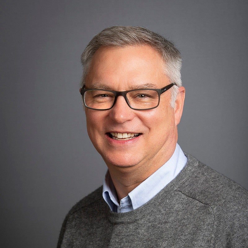 Oregon Executive MBA graduate Bob Hestand