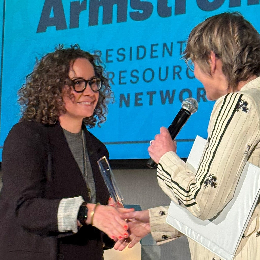 Oregon Executive MBA graduate Morgan Armstrong on the Portland Business Journal 40 under 40 stage. 