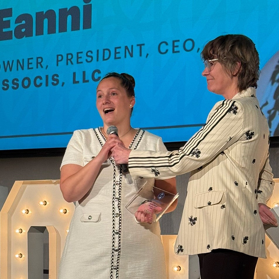 Sara Eanni, MBA '15, is interviewed onstage at Portland Business Journal's 40 under 40 awards.
